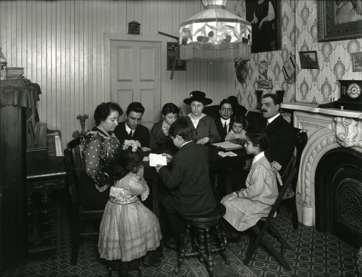 Evangelistenausschuss, Bibelstudium im Haus von Frau Vitello, 359 E. 49th Street, unterrichtet von Miss Jones. 30. März 1916 von William Davis Hassler
