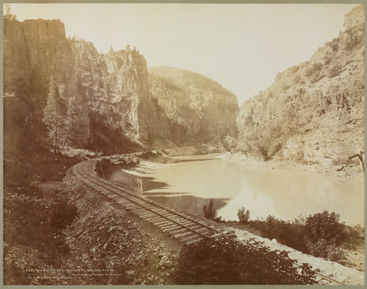 Echo-Klippen, Canyon des Grand River, Glenwood Extension, Colorado, 1885 von William Henry Jackson