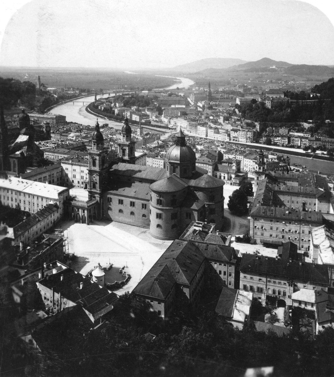 Blick auf Salzburg von der Festung Hohensalzburg, Salzburg, Österreich, ca. 1900 von Wurthle and Sons