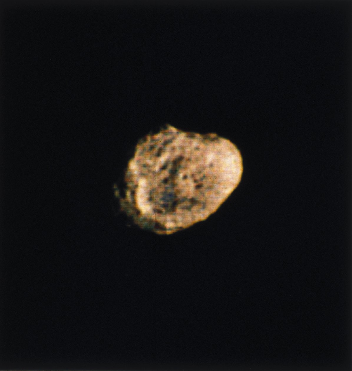 Hyperion, einer der Monde des Saturn, fotografiert von Voyager 2 von Ferdinand Georg Waldmuller