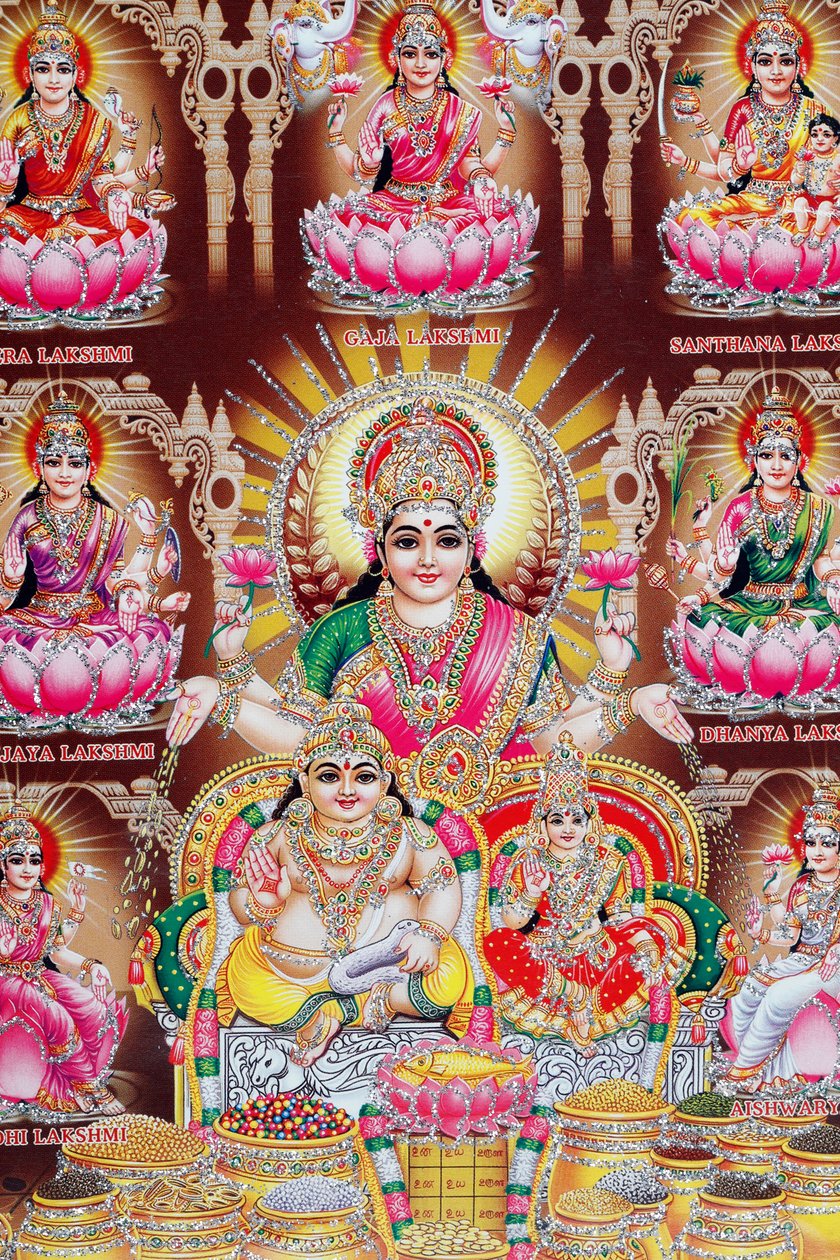Lakshmi, die Frau von Vishnu, ist die Göttin des Wohlstands, des Glücks und der Schönheit von . .