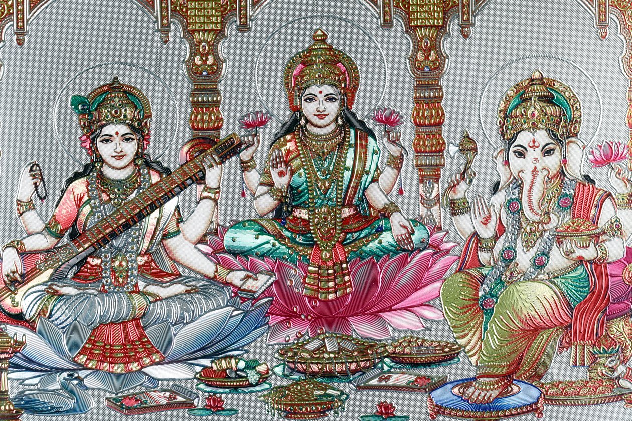 Lakshmi, die Frau von Vishnu, ist die Göttin des Wohlstands, des Glücks und der Schönheit. Ganesh. von . .