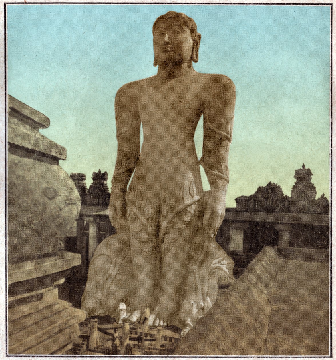 Statue von Bahubali von . .