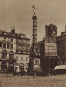 Place du Châtelet, der Brunnen ist an seinem ursprünglichen Platz von (after) French Photographer
