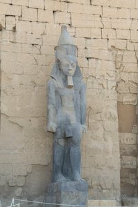 Luxor Temple, Ancient Egyptian Architecture in Luxor von Albert Mansour