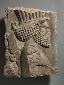 Fragment einer Wanddekoration aus dem Palast von Xerxes, Persepolis: "Wächter" in Prozession, 486-465 v. Chr. von Achaemenid