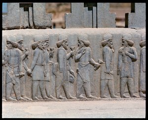 Ansicht der Reliefs der nördlichen Treppe von Achaemenid