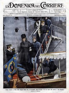 Traurige Rückkehr nach Italien von Königin Maria Pia von Portugal nach 48 Jahren: Der italienische König Viktor Emanuel III. empfing sie in San Rossore in der Toskana. Illustration von Beltrame. La Domenica del Corriere. 6. November 1910 von Achille Beltrame