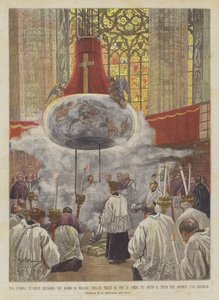Eine kuriose religiöse Zeremonie im Mailänder Dom, Prälaten werden mit Seilen hochgezogen