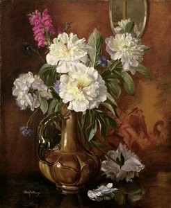 Weiße Pfingstrosen in einer glasierten viktorianischen Vase