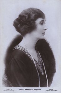 Lady Patricia Ramsay (s/w Foto) von Alexander Corbett