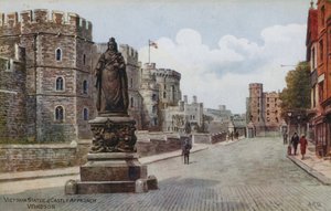 Victoria-Statue und Schlosszufahrt, Windsor