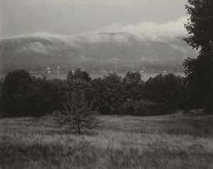 Lake George vom Hügel von Alfred Stieglitz