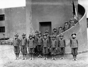 Villa Rosa Maltoni Mussolini: Porträt von Kindern in friulanischen Militäruniformen