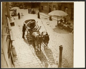 [Blick aus dem Fenster von Muchas Wohnung, nahe der Amalienstraße, München] von Alphonse Maria Mucha
