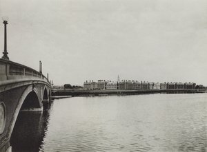 Harvard University: John W Weeks Bridge und Graduate School of Business Administration von American Photographer (after)