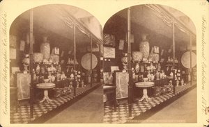 Sammlung japanischer Vasen, Urnen und Bildschirme, Japanischer Hof, Centennial International Exhibition