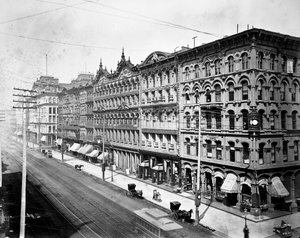 Ostseite der State Street, Blick nach Norden von der Madison Street, Chicago