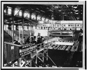 Innenansicht des Coney Island Clubhauses, ca. 1899