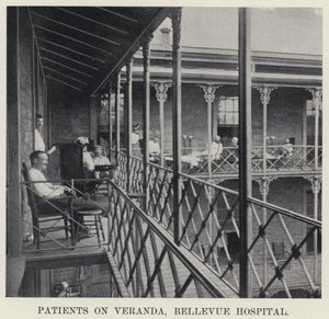 Patienten auf der Veranda, Bellevue Hospital von American Photographer