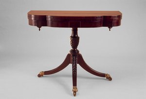 Kartentisch von American School