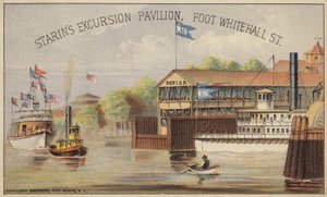 Raddampfer am Pier von American School