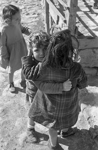 Kinder in Crotone von Ando Gilardi