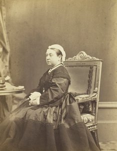 Ihre Majestät, Königin Victoria, Dezember 1866 von Andre Adolphe Eugene Disderi