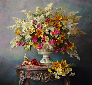 Üppiges Blumenarrangement von Andrey Morozov