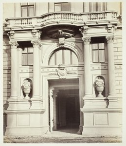 Albrechtsgasse Nr. 3, Portal am Wohnhaus des Friedrich Ritter von Schey von Anonymous