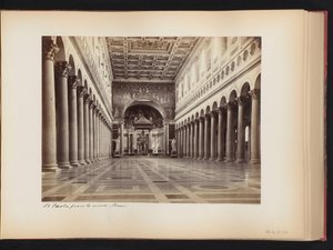 Innenraum von St. Paulus vor den Mauern in Rom, Italien von Anonymous