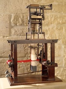 Modell eines Jacquard-Webstuhls