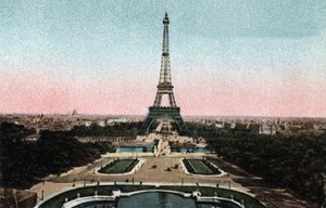 Paris: Blick auf die Trocadero-Gärten mit dem Eiffelturm und der Brücke von Iena über die Seine. Fotografie von 1920 im „Artistic Album“ der Stadt Paris. Private Sammlung.