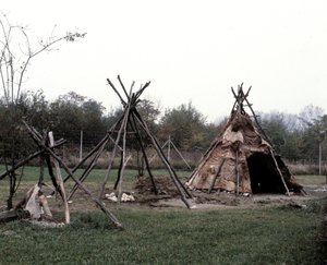 Rekonstruktion eines gallischen Zeltdorfs. Archäodrom von Burgund