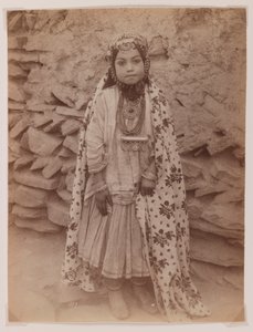 Mädchen mit Silberschmuck von Antoin Sevruguin
