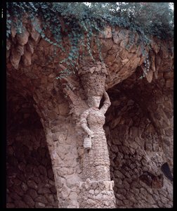 Jugendstil: Statuendetail der Park Güell Architektur von Antoni Gaudí i Cornet