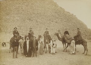 Familie von Touristen in Gizeh, Ägypten