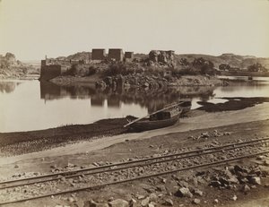 Philae, Blick auf das Ostufer des Nils, Nordwesten von Antonio Beato