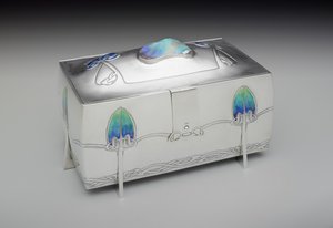 Schachtel (Modell 652 Variante) von Archibald Knox