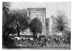 Eine Versammlung vor der Moschee in Buchara, Usbekistan, 1895