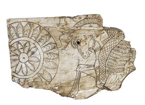 Plakettenfragment, das einen geflügelten Stier darstellt, aus Nimrud, Irak, 8. Jahrhundert v. Chr. von Assyrian School