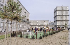 Wohngebäude in Le Havre (Seine Maritime). Stadt am 15.07.2005 von der UNESCO zum Weltkulturerbe erklärt. Le Havre war die am stärksten zerstörte Stadt Frankreichs während des Zweiten Weltkriegs (1939-1945). Wiederaufgebaut unter der Leitung von Auguste Per