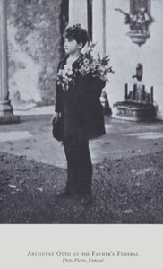Erzherzog Otto von Österreich bei der Beerdigung seines Vaters im Jahr 1922 von Austrian Photographer
