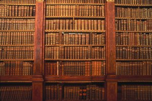 Bücherregal