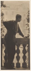 Selbstporträt / Adolf de Meyer auf dem Balkon des Palazzo Balbi-Valier, Venedig, Italien von Baron Adolf De Meyer