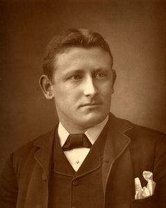 Austin Brereton, britischer Autor, 1886 von Barraud