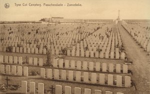 Tyne Cot Friedhof in Passchendaele von Belgian Photographer