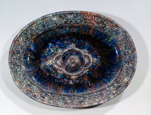 Große ovale Schale aus Fayence