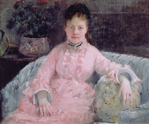 Porträt einer Frau in einem rosa Kleid