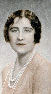 HRH Die Herzogin von York 1900-2002, 1935 von Bertram Park